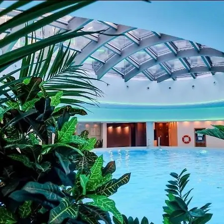 Hanza Tower Sunny 24 Spa & Jacussi & Pool