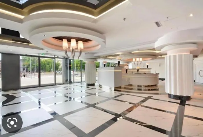 Hanza Tower Sunny 24 & Jacussi & Pool דירה