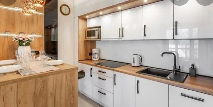 Hanza Tower Sunny 24 & Jacussi & Pool Štetín